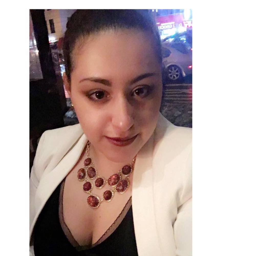 Meet your Posher, Lela