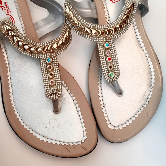 #A82 🎉HP🎉Gorgeous Silver Embellished Flats - Picture 2 of 6