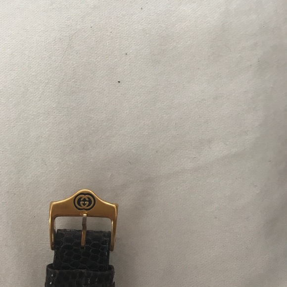 Vintage 24k gold Gucci watch not currently working - Picture 2 of 5