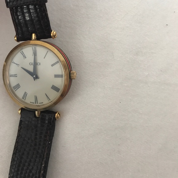 Vintage 24k gold Gucci watch not currently working - Picture 4 of 5