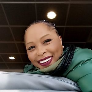 Meet your Posher, Simone