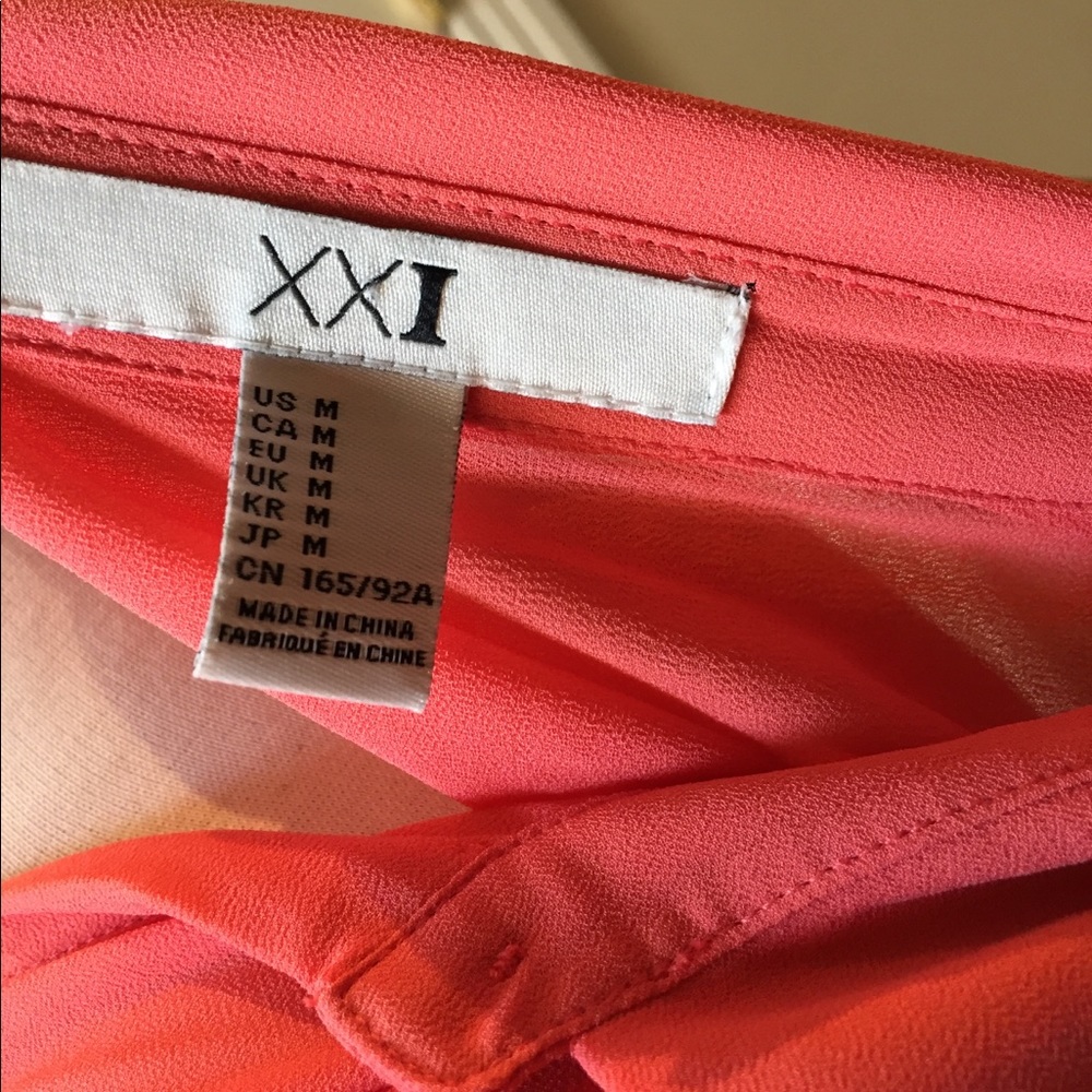 Pink blouse - Picture 3 of 3