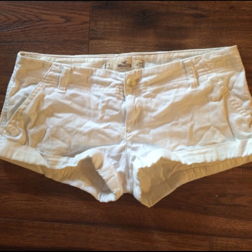 White Hollister shorts Size 27