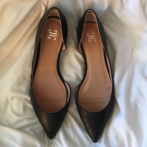 Black pointed toe ballet flats