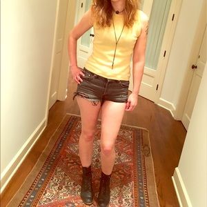 Agnona 100% luxe Italian cashmere sleeveless knit