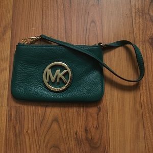 💥NWOT- Mk wristlet green leather wallet💥