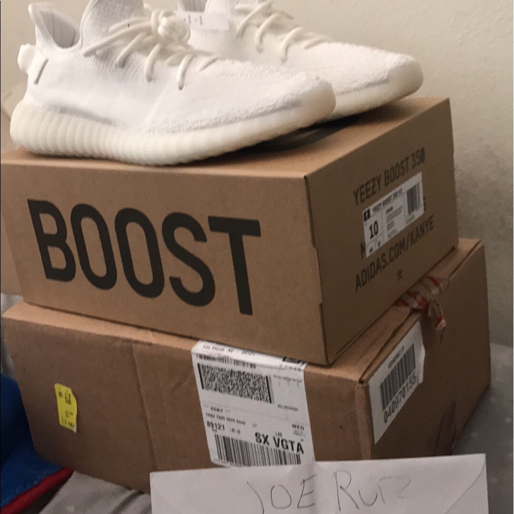 Yeezy 350 v2 white cream size 10