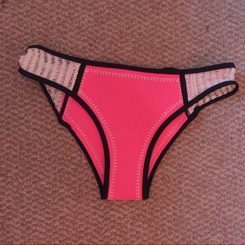 Bikini bottoms