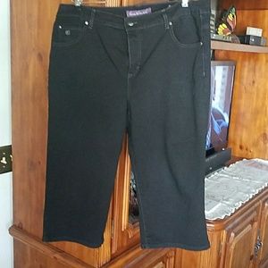 Gloria Vanderbilt capris