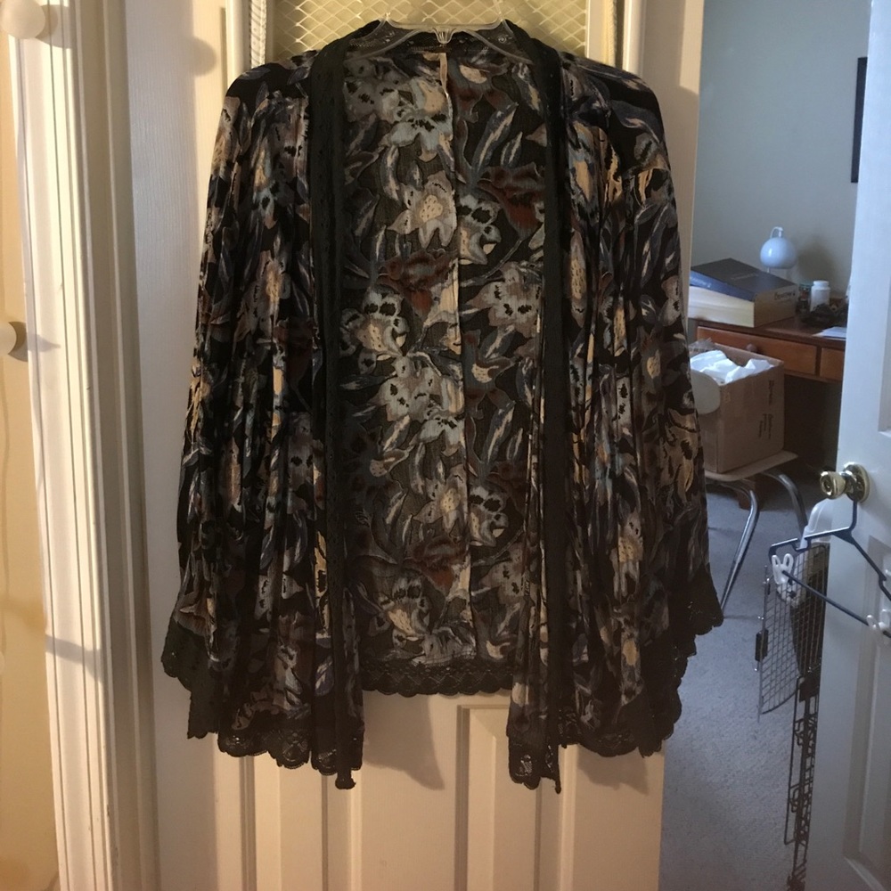 SOLD free people kimono small
