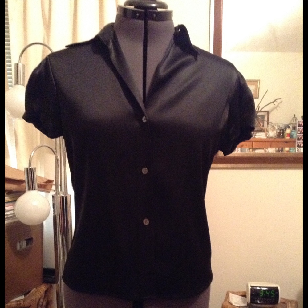 SOLD!!! Theory button down blouse.