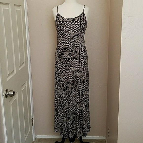 ✔SALE✔ 🖤 ONE CLOTHING MAXI DRESS 🖤 - Picture 2 of 7