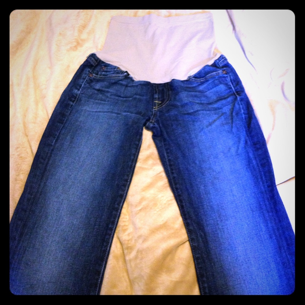 Maternity blue jeans