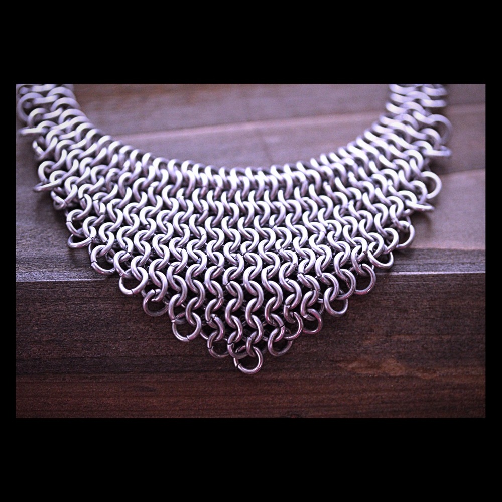 ***PRICE REDUCED***  Silver Mesh Bib Necklace
