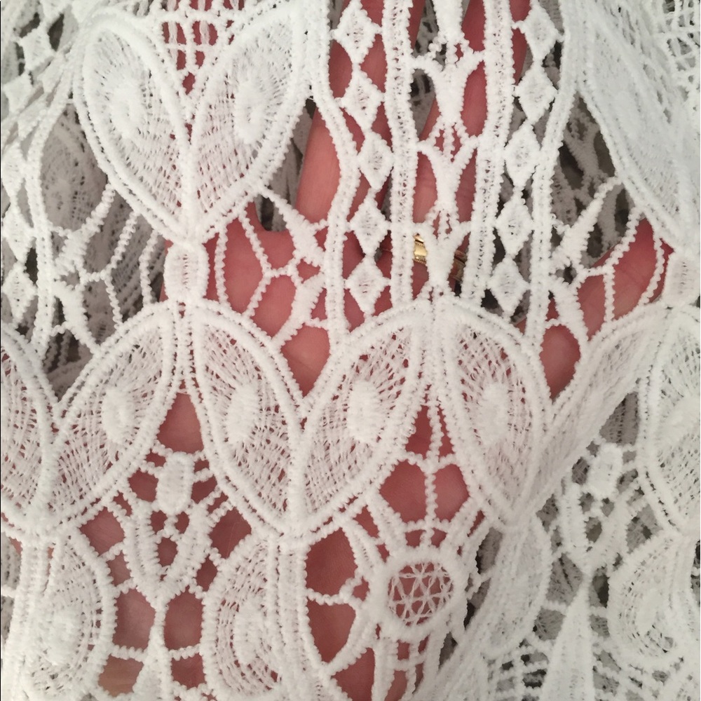✨Restocked ✨Lace Bathing suit cover up shorts - Picture 4 of 4