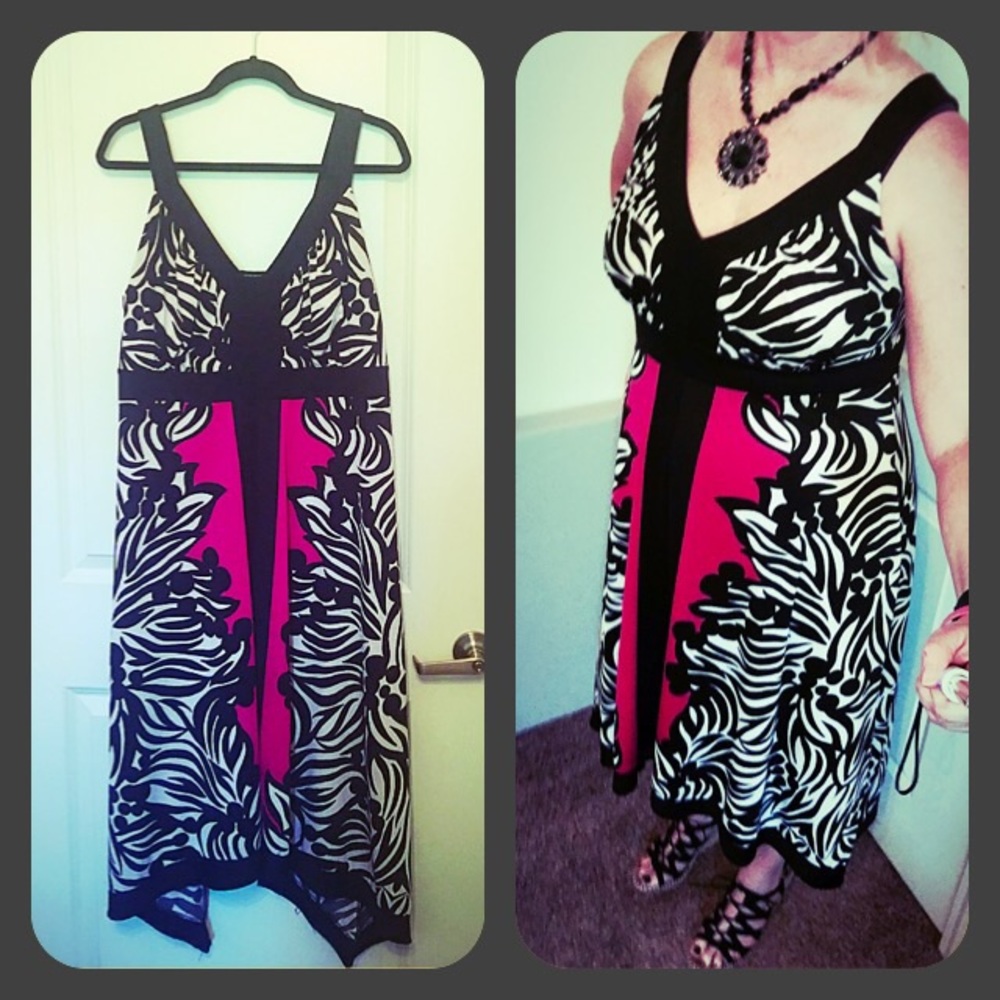 V Neck Sleeveless Asymmetrical-Hem Dress