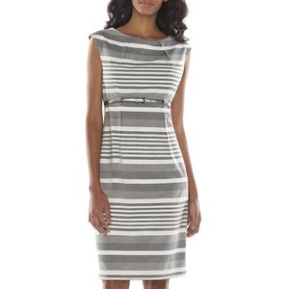 Dana Buchman short sleeved Pencil Dress