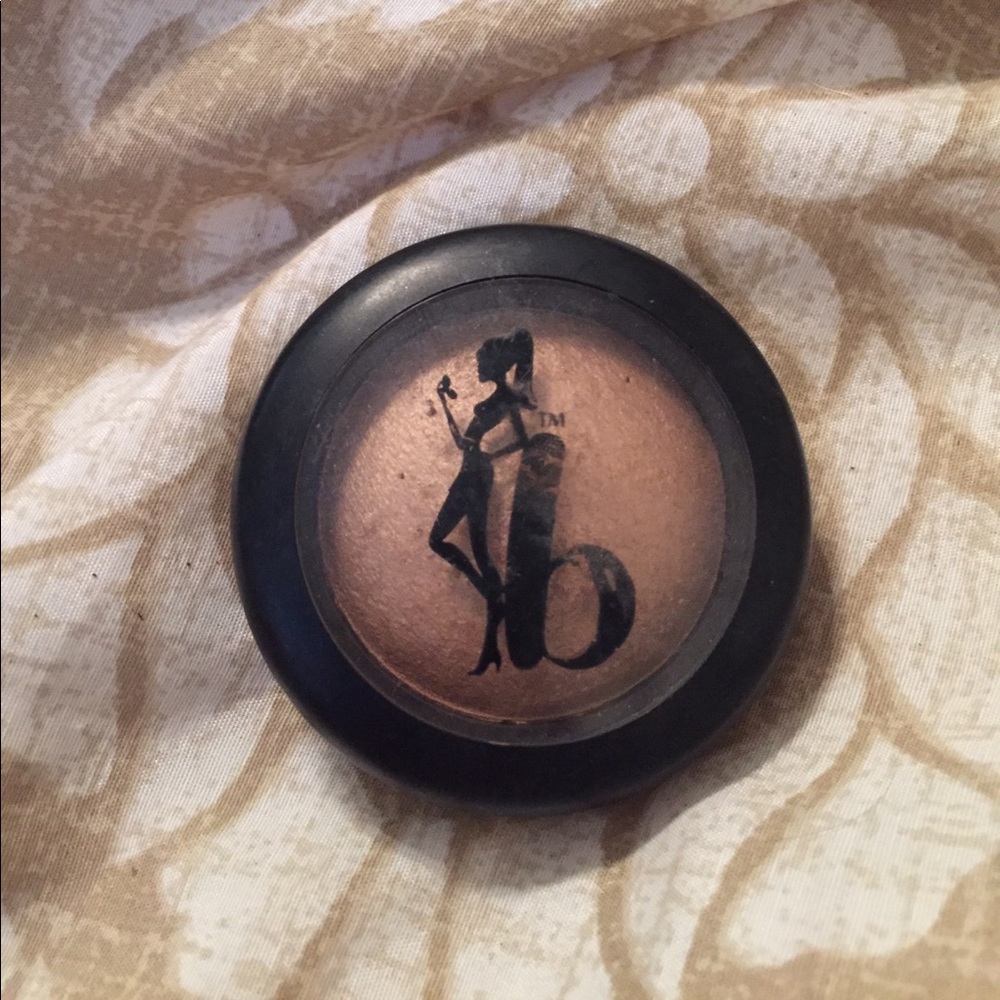 Heat Wave baked bronzer