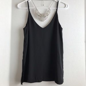 H&M black Vneck tank