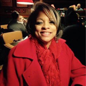 Meet your Posher, Crystal