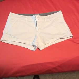 American Eagle white shorts size 6