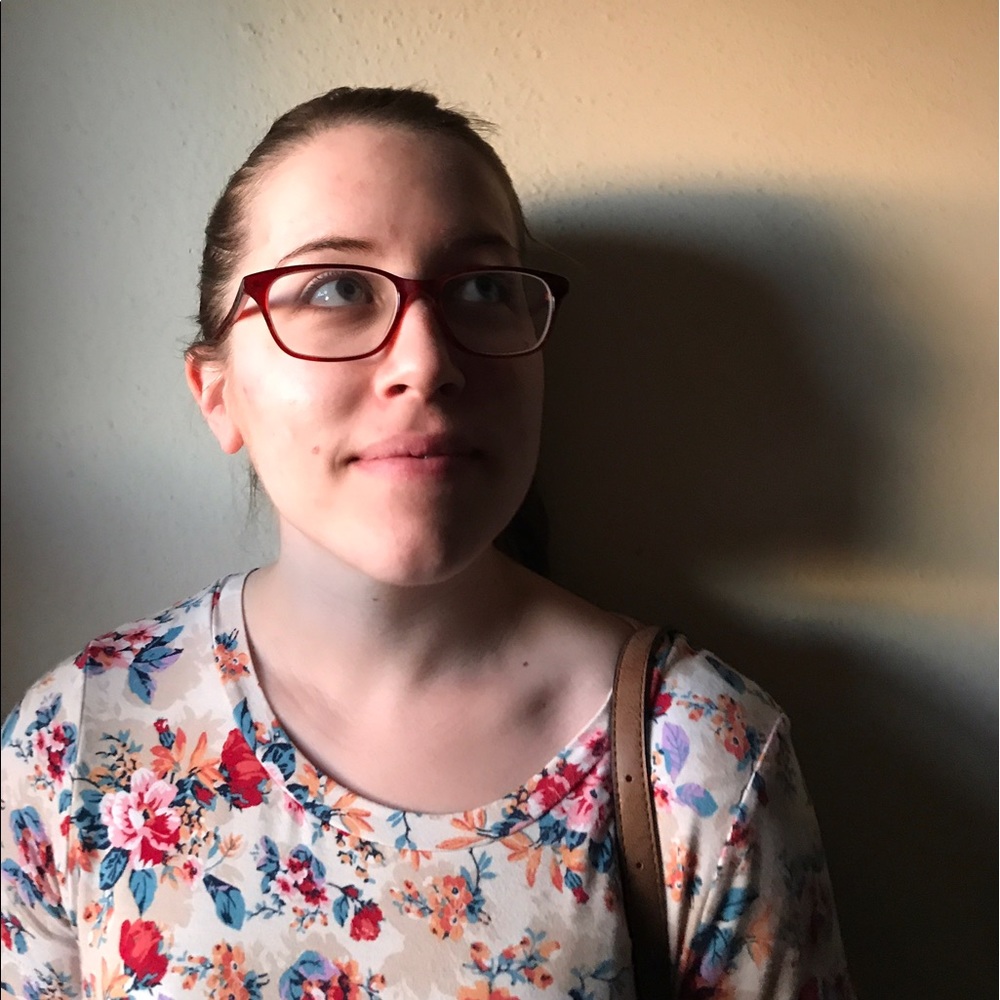 Meet your Posher, Lydia