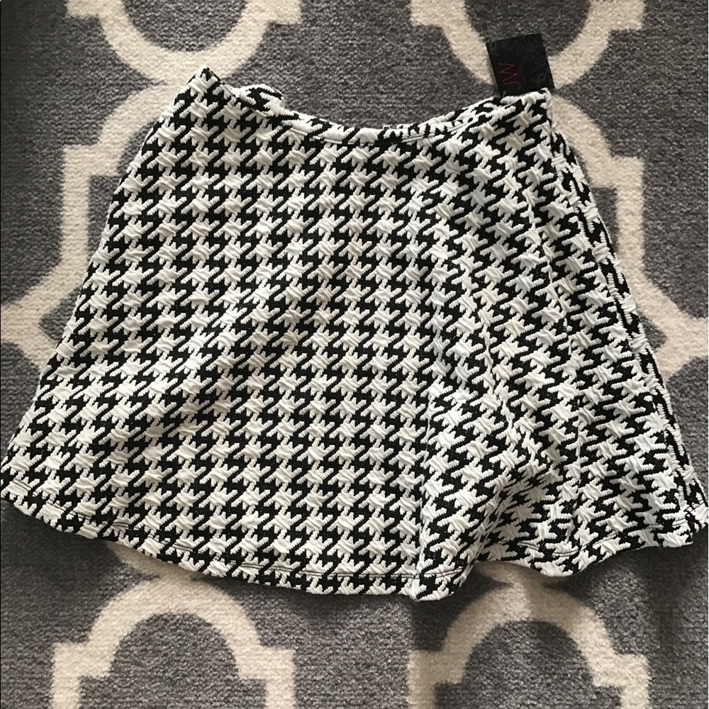 "JW Style" Black/White Skater Skirt