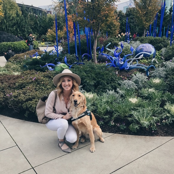 Meet your Posher, Brittney - Picture 2 of 5