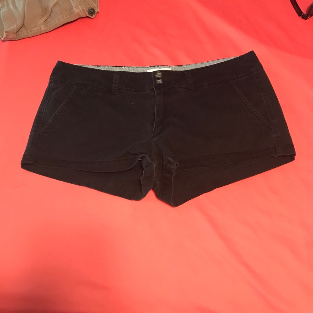 Black American Eagle shorts size 6
