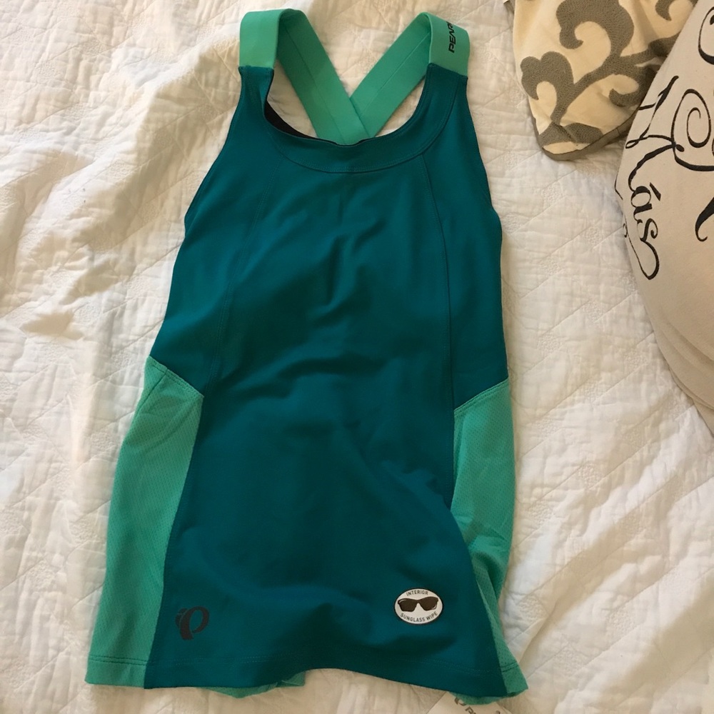 Workout tank top