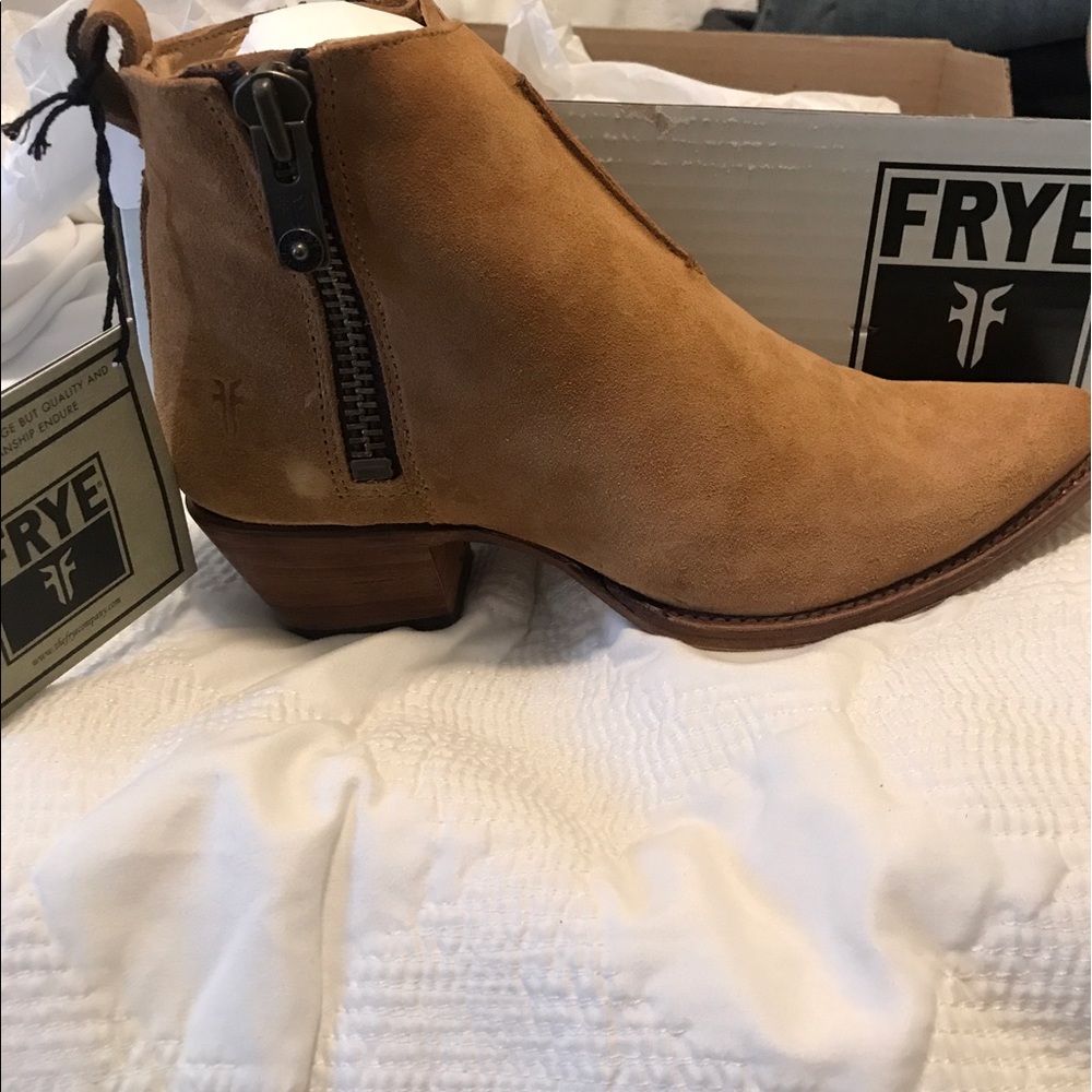 Frye Sacha moto shortie