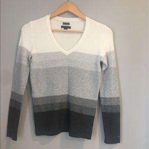 Tommy Hilfiger sweater
