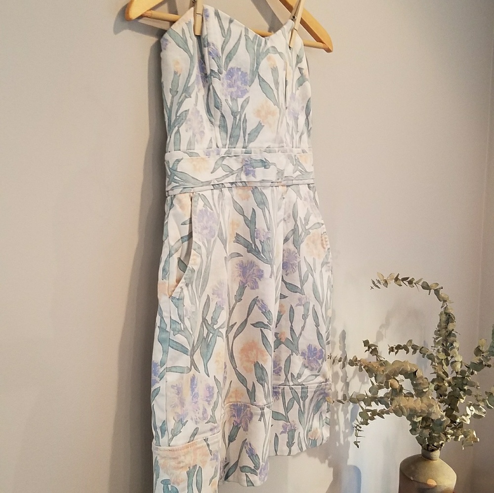 PRICE DROP!!! Strapless Floral Dress With Pockets