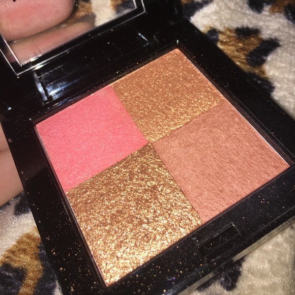 HIKARI Shimmer Bronzer - Picture 2 of 3