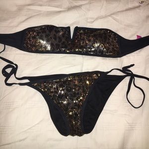 Black and gold sequences strapless bikini