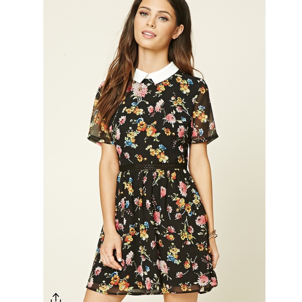 Forever 21 : Floral Crochet Panel Dress