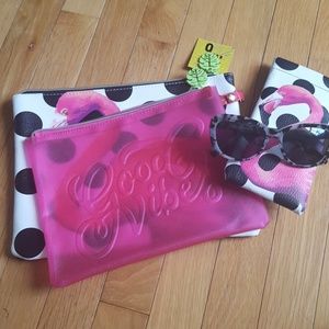 NWT good vibes pink flamingos beach kit