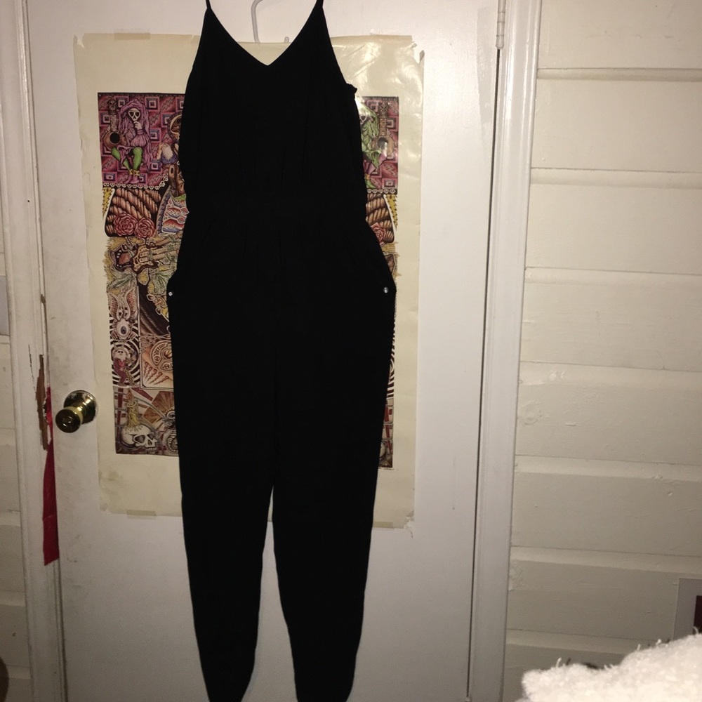 Very cute and slim all black romper