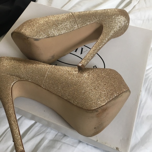 Shoes/Heels from Steven Madden - Picture 3 of 4