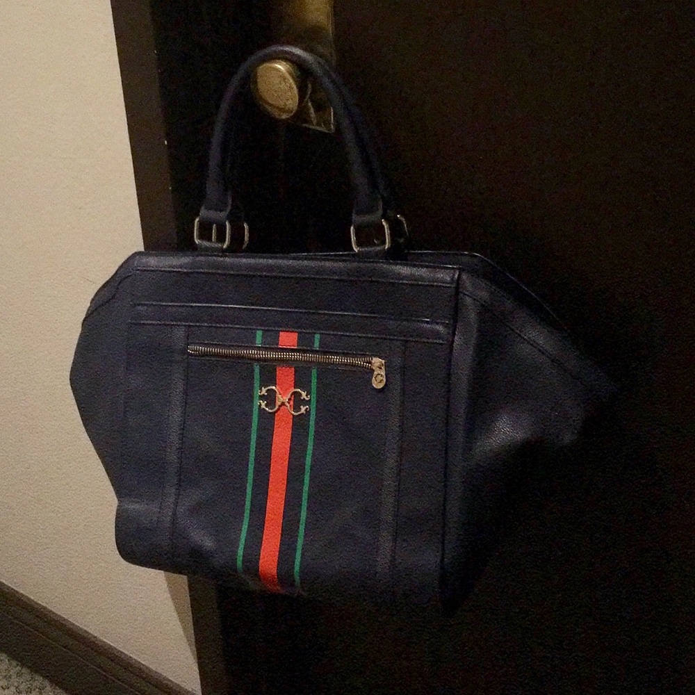 C Wonder large zippered tote purse