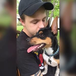 Meet your Posher, Devin