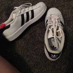Adidas superstars