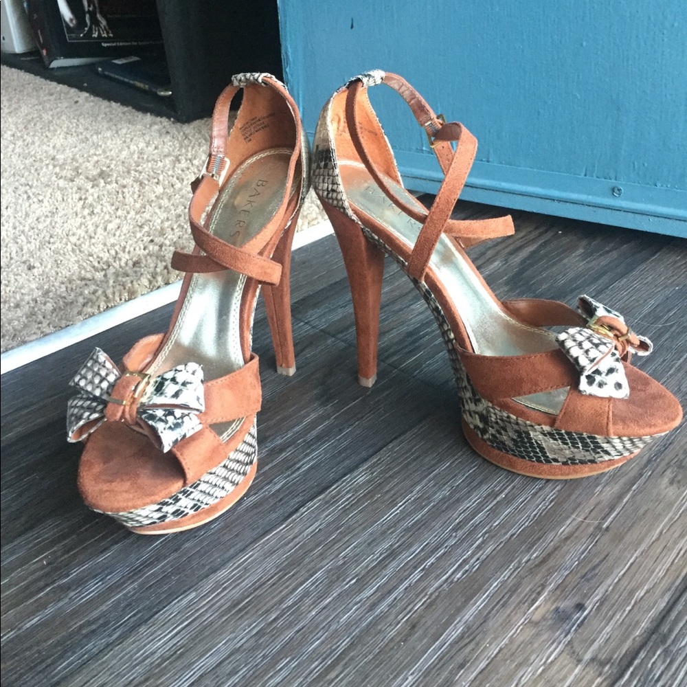 Baker heels size 7.5