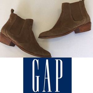 GAP Brown suede ankle booties size 8 women's