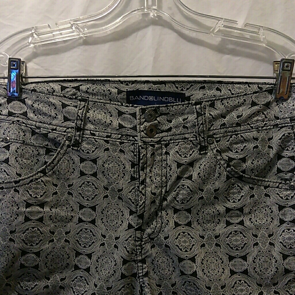 TRENDY, FUN, CUTE BANDLINOBLU CAPRIS