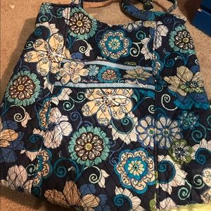 Vera Bradley tote blue floral pattern
