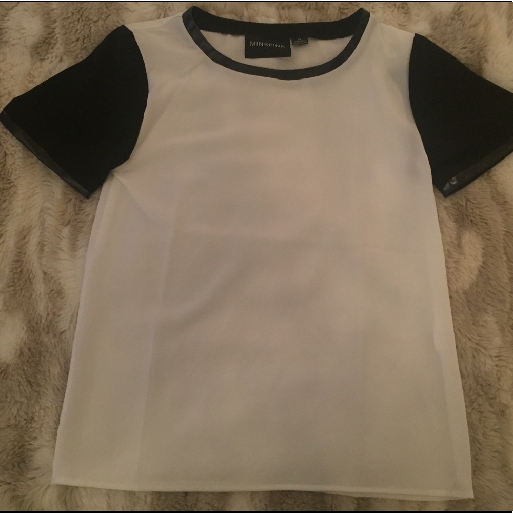 MINKPINK WHITE AND BLACK SILK TOP!