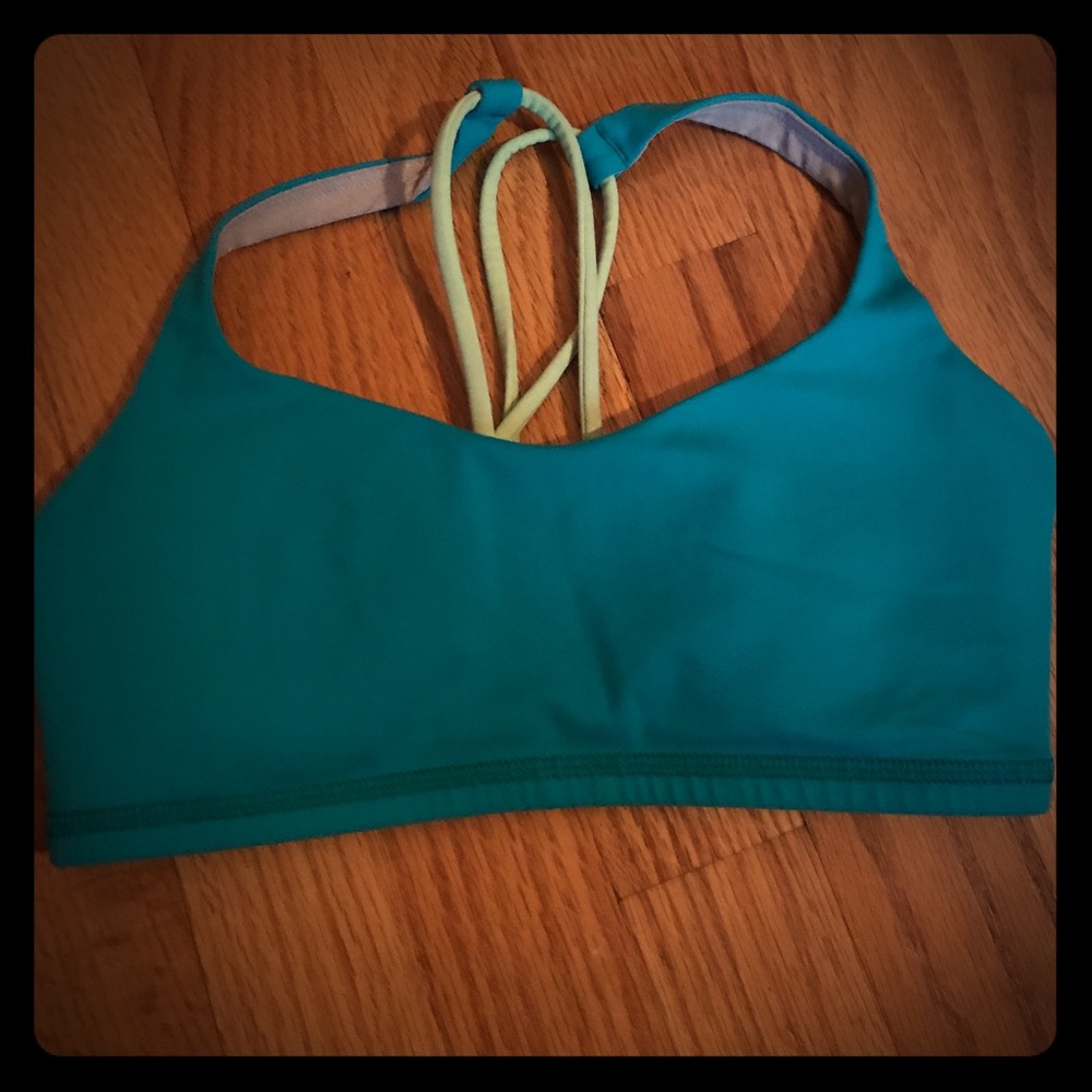 Lululemon Free to Be Bra - EUC - size 4