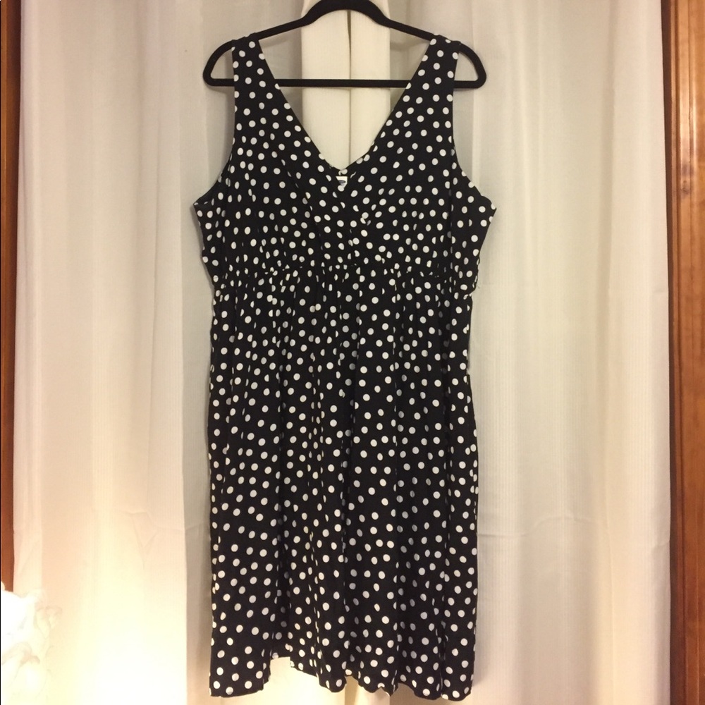 XXL Old Navy black/white polkadot sleeveless dress