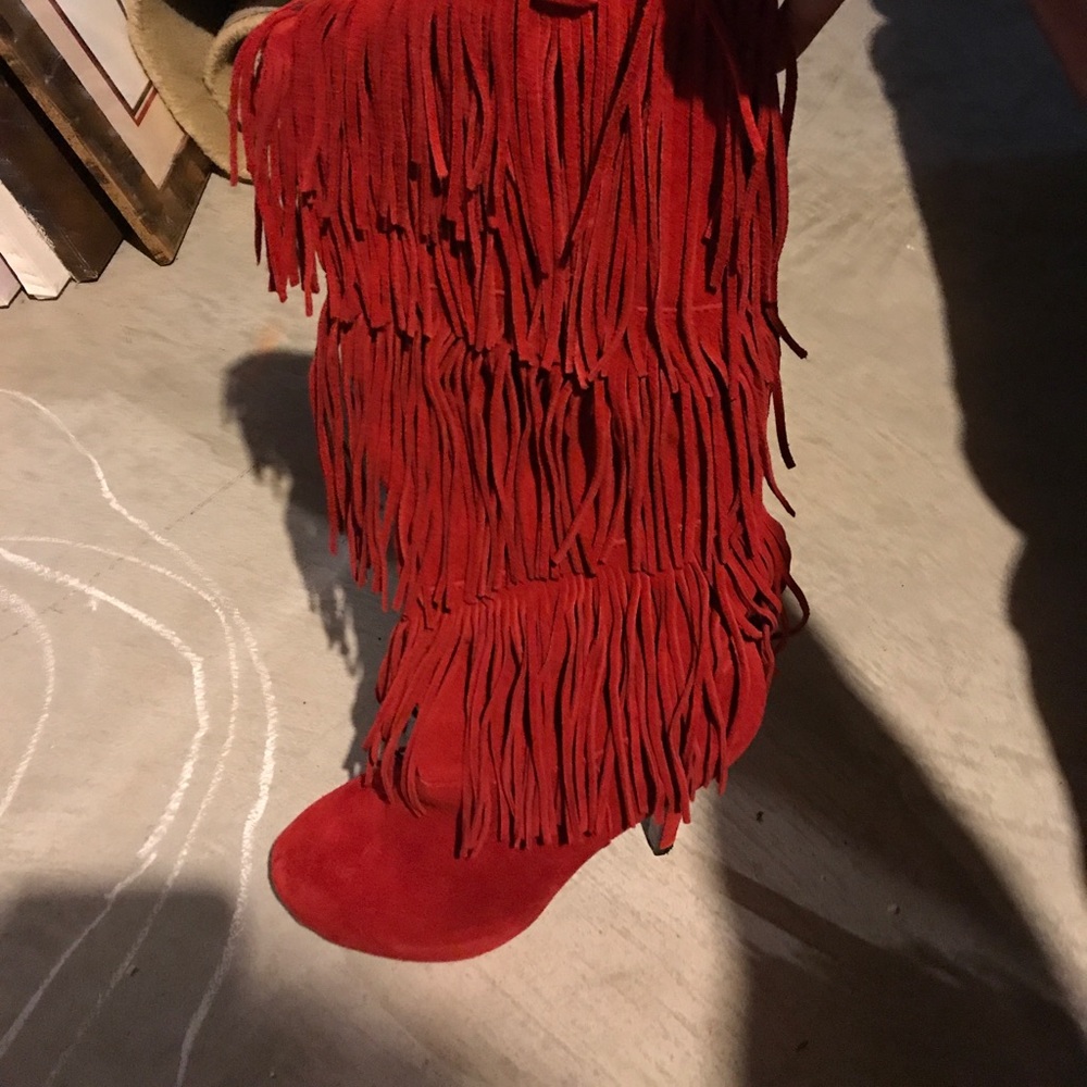 High heel Red boot with fringes